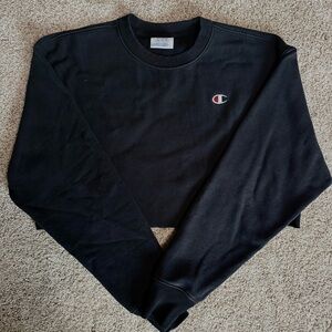 Champion Women's Black Crewneck Sweater